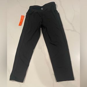 Black leggings with side pockets